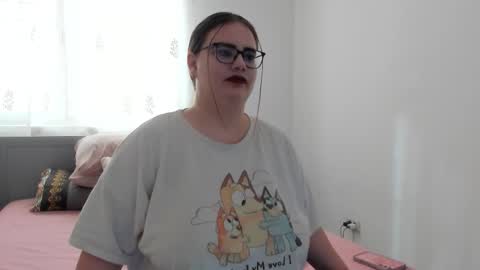 Snapshot of amiravyxen chatting on March 13, 7:37 am Amira Vyxen online show from March 13, 7:37 am