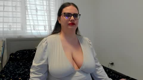Snapshot of amiravyxen chatting on March 30, 6:58 am Amira Vyxen online show from March 30, 6:58 am