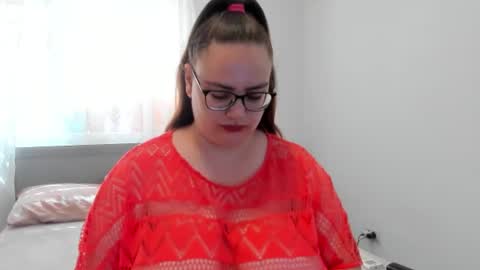 Snapshot of amiravyxen chatting on July 7, 7:56 am Amira Vyxen online show from July 7, 7:56 am