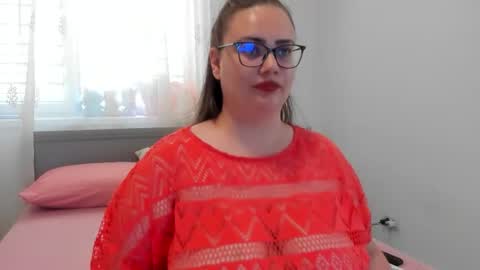 Snapshot of amiravyxen chatting on July 28, 12:48 pm Amira Vyxen online show from July 28, 12:48 pm
