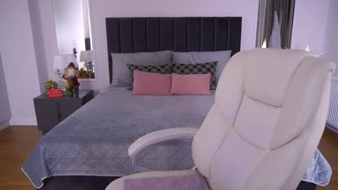 amivibe online show from January 10, 12:34 am