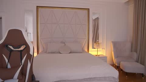 amivibe online show from February 4, 4:24 pm