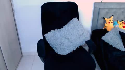 Snapshot of ammanda_ chatting on March 16, 12:06 am diana online show from March 16, 12:06 am