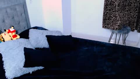 Snapshot of ammanda_ chatting on April 10, 2:17 am diana online show from April 10, 2:17 am