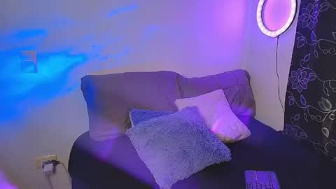 Snapshot of ammeliejoy chatting on May 14, 1:45 am Ammelie online show from May 14, 1:45 am