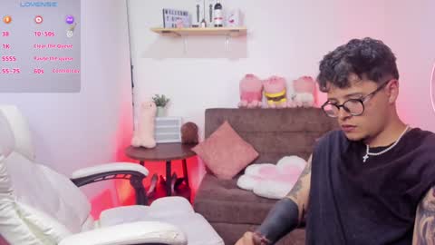 Snapshot of ammy_n_tyler chatting on February 3, 2:36 am ammy and thyler online show from February 3, 2:36 am