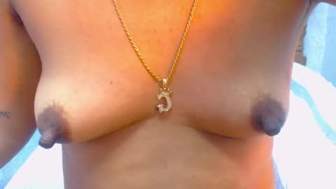 Snapshot of ammy_ronan chatting on December 5, 6:37 pm IM AMMY online show from December 5, 6:37 pm