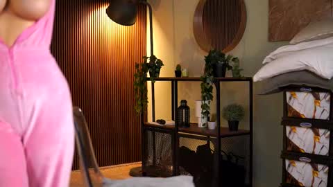 ammylicious_doll online show from September 19, 4:58 am