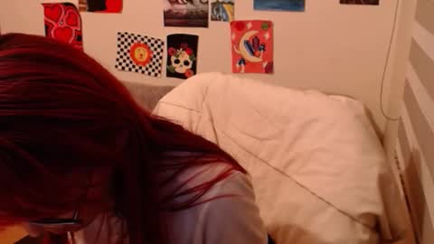 yisel online show from October 9, 2:42 am