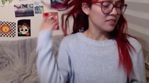 yisel online show from October 15, 12:00 am