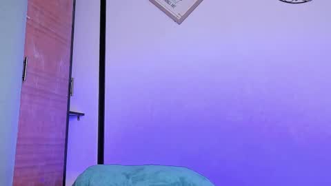 Snapshot of amon_kyle chatting on October 1, 4:29 am Amon online show from October 1, 4:29 am