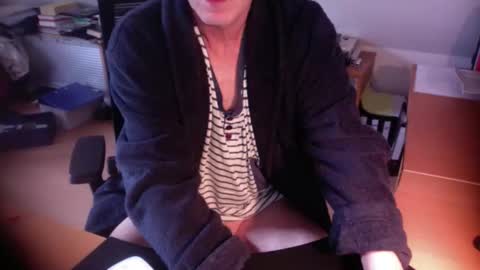 Amor2200 online show from October 4, 9:07 am