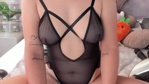 Snapshot of amora_96 chatting on May 1, 3:38 pm amora online show from May 1, 3:38 pm