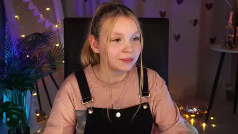 Tessa  online show from February 17, 4:37 pm