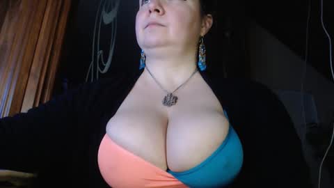 amorelara online show from January 10, 5:05 am