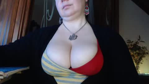 amorelara online show from February 2, 6:58 am