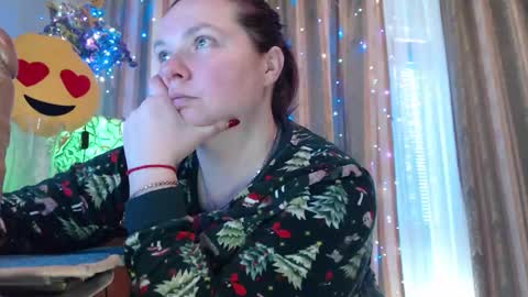 amorelara online show from March 11, 8:42 am