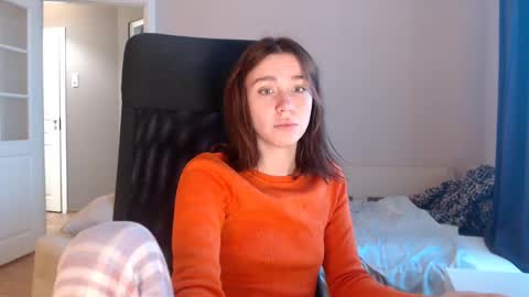 miss unforgettable online show from December 4, 9:18 am