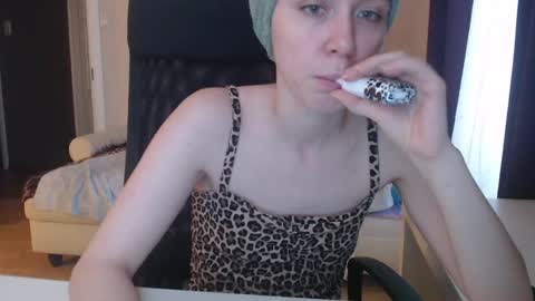 miss unforgettable online show from December 27, 10:45 am