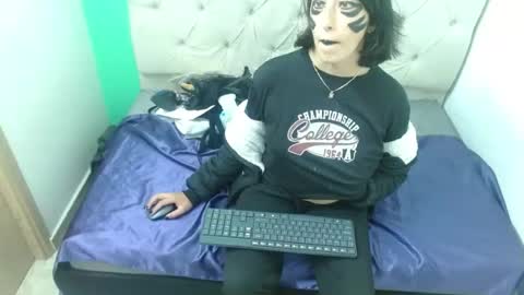 amoremerchmar online show from July 27, 2:51 am