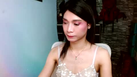 Snapshot of amorous_tina chatting on July 7, 4:00 pm Tina online show from July 7, 4:00 pm