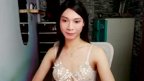Snapshot of amorous_tina chatting on July 25, 8:45 am Tina online show from July 25, 8:45 am