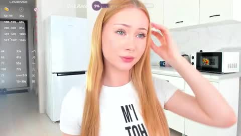Mia online show from September 22, 11:45 am