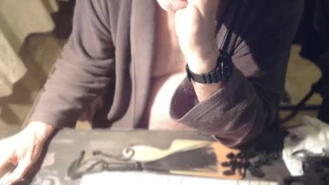 amslave4f online show from October 31, 8:04 am