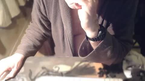 amslave4f online show from November 5, 8:03 am