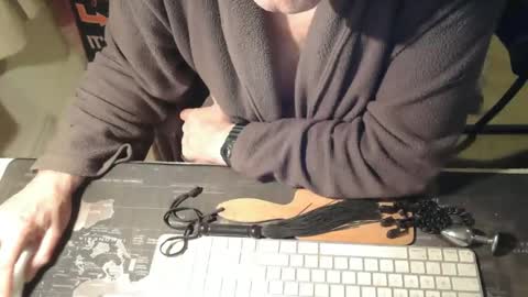 amslave4f online show from January 12, 7:46 am