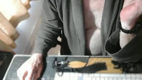 amslave4f online show from June 26, 7:02 am