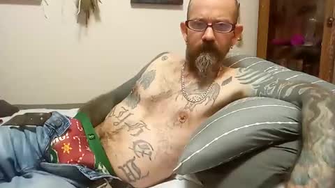 amunrethegod online show from December 3, 8:39 pm