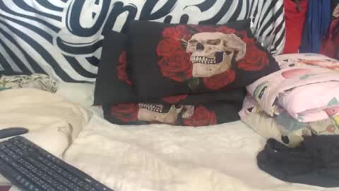 Amuy online show from December 2, 5:02 am