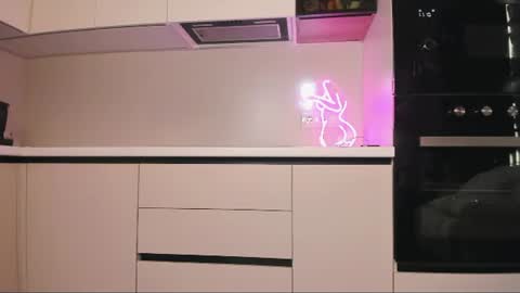 Amy Akime online show from July 28, 3:35 am