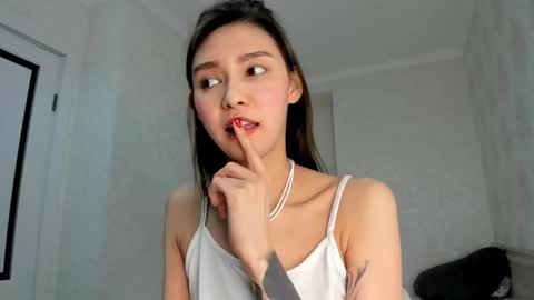 Snapshot of amy_alle chatting on October 5, 12:31 am Amy online show from October 5, 12:31 am