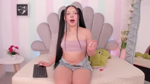 Amy online show from May 20, 9:43 pm