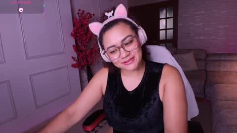 Snapshot of amy_carter_x chatting on April 6, 11:49 pm Amy online show from April 6, 11:49 pm