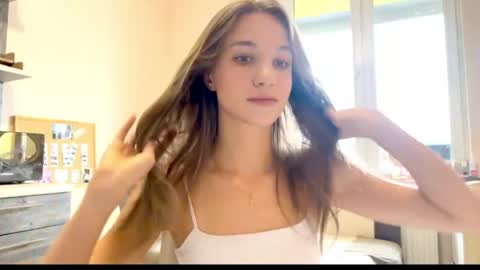 Snapshot of amy_chill chatting on April 3, 10:13 am Amy Chill online show from April 3, 10:13 am