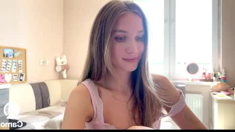 Snapshot of amy_chill chatting on April 20, 11:13 am Amy Chill online show from April 20, 11:13 am