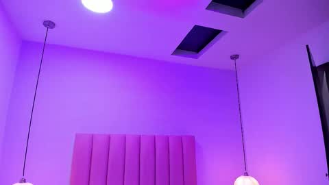 Aleja   online show from October 14, 3:29 am