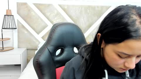 Aleja   online show from January 10, 12:45 am