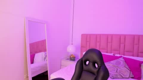 Aleja   online show from January 12, 1:33 am