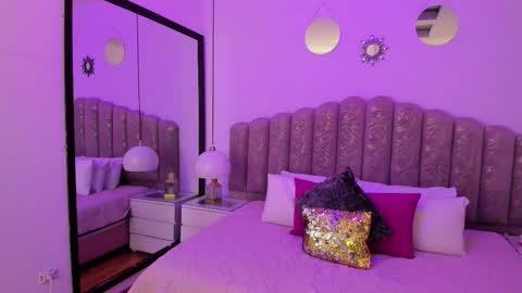 Aleja   online show from February 7, 3:21 am