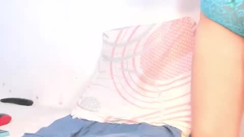 Snapshot of amy_isabella chatting on January 25, 10:07 pm amy online show from January 25, 10:07 pm