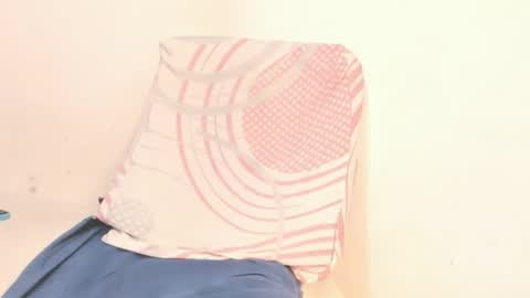 Snapshot of amy_isabella chatting on February 22, 5:57 pm amy online show from February 22, 5:57 pm