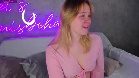 Snapshot of amy_kimberlly chatting on September 22, 12:01 am Amy online show from September 22, 12:01 am