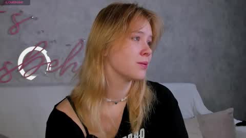 Snapshot of amy_kimberlly chatting on September 24, 12:14 am Amy online show from September 24, 12:14 am