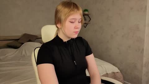 Snapshot of amy_kimberlly chatting on November 14, 11:57 pm Amy online show from November 14, 11:57 pm