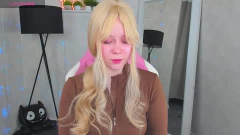 Snapshot of amy_kimberlly chatting on December 5, 12:52 am Amy online show from December 5, 12:52 am