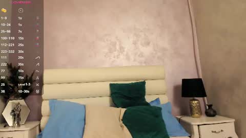 amy_lee19 online show from June 24, 4:11 am